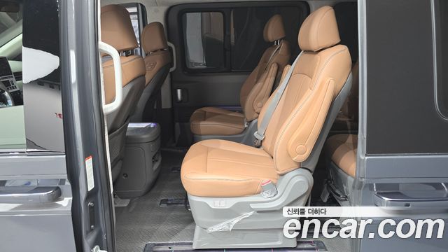 Hyundai Staria 2025 — photo 12