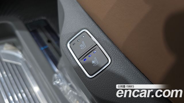 Hyundai Staria 2025 — photo 19