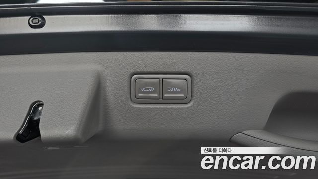 Hyundai Staria 2025 — photo 20