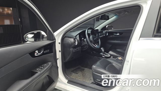 Kia K3 2022 — photo 10