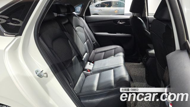 Kia K3 2022 — photo 11