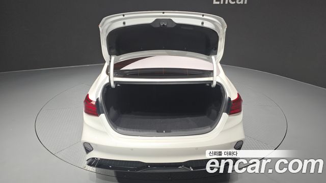 Kia K3 2022 — photo 20