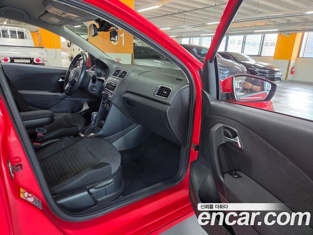 Volkswagen Polo 2014 — photo 7