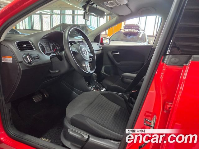 Volkswagen Polo 2014 — photo 10