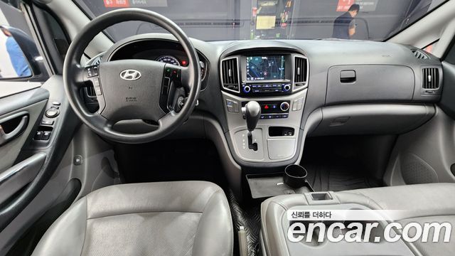 Hyundai Starex 2017 — photo 10
