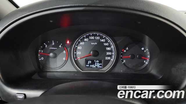 Hyundai Starex 2017 — photo 11