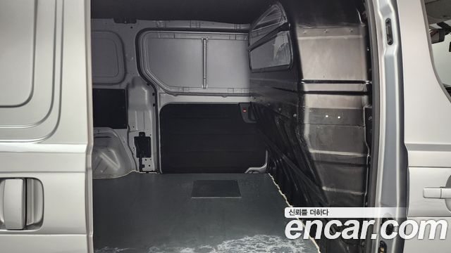 Hyundai Starex 2017 — photo 17