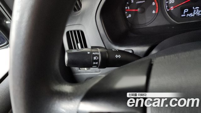 Hyundai Starex 2017 — photo 23