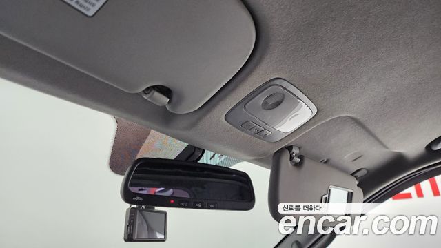 Hyundai Starex 2017 — photo 25
