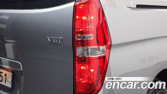 Hyundai Starex 2017 — photo 9