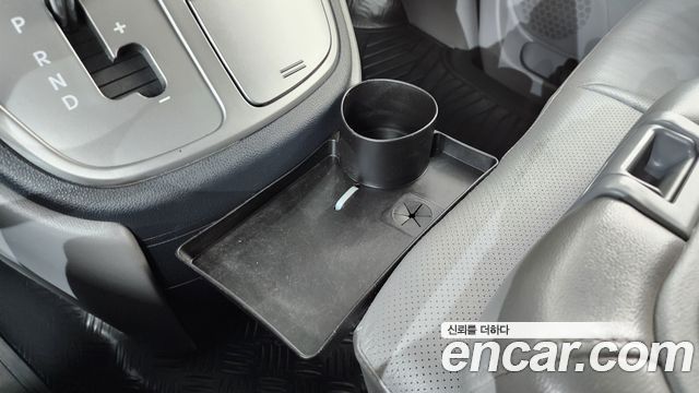 Hyundai Starex 2017 — photo 28