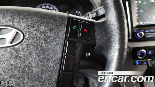 Hyundai Starex 2017 — photo 32