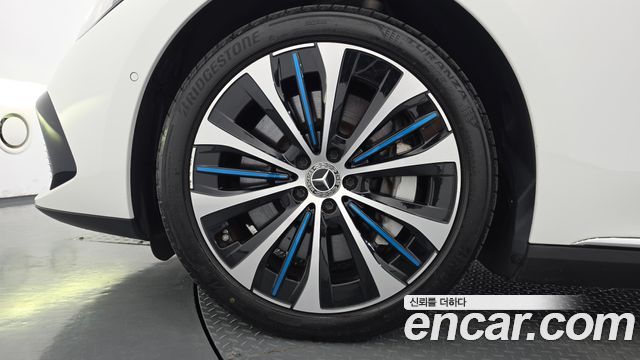 Mercedes-Benz EQE 2023 — photo 5