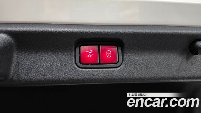 Mercedes-Benz EQE 2023 — photo 26