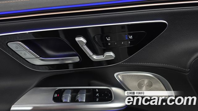 Mercedes-Benz EQE 2023 — photo 28
