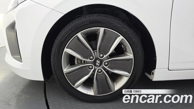 Hyundai Ioniq 2016 — photo 5