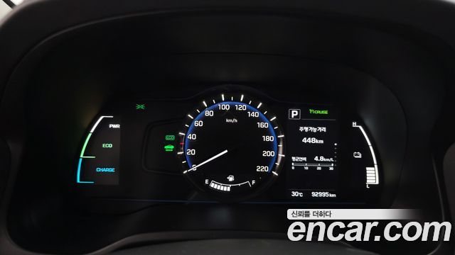 Hyundai Ioniq 2016 — photo 11