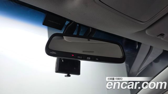 Hyundai Ioniq 2016 — photo 25