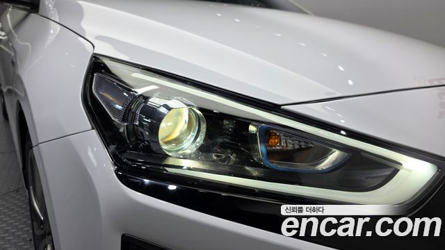 Hyundai Ioniq 2016 — photo 8