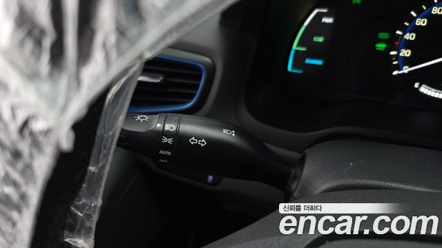 Hyundai Ioniq 2016 — photo 30