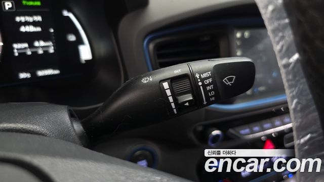 Hyundai Ioniq 2016 — photo 31