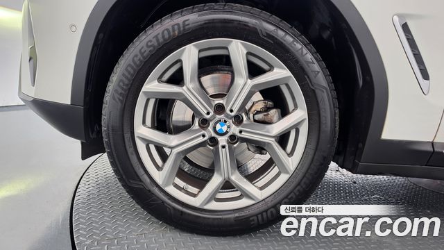 BMW X4 2023 — photo 32