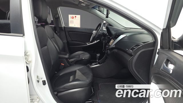 Hyundai Accent 2016 — photo 17
