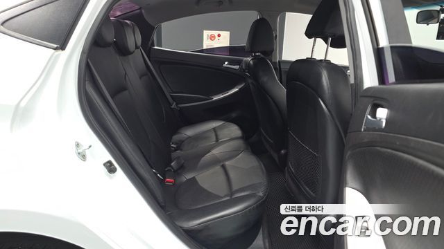 Hyundai Accent 2016 — photo 18