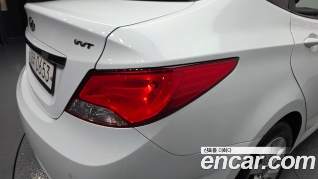 Hyundai Accent 2016 — photo 9
