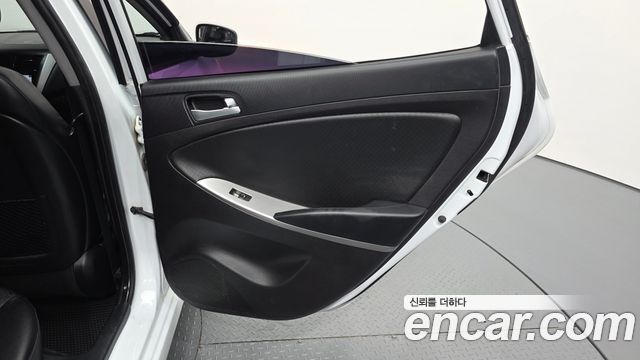 Hyundai Accent 2016 — photo 15
