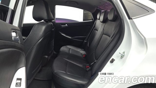 Hyundai Accent 2016 — photo 16