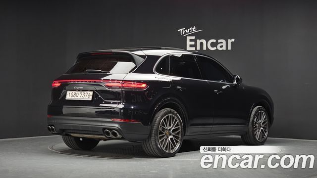 Porsche Cayenne 2019 — photo 2
