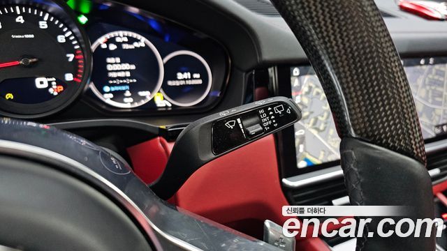 Porsche Cayenne 2019 — photo 22