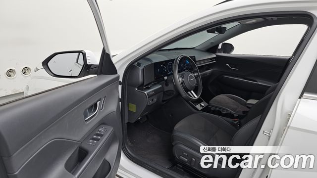 Hyundai Kona 2023 — photo 13