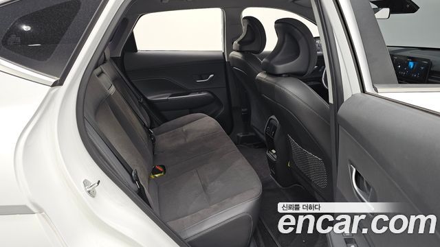Hyundai Kona 2023 — photo 18