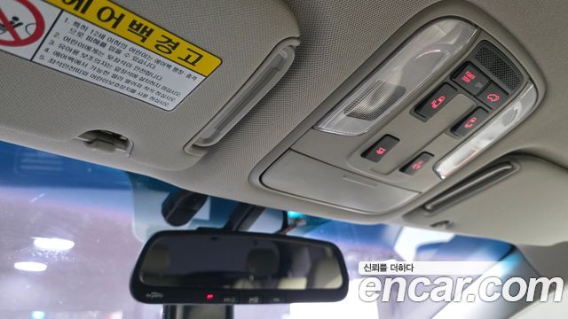 Kia Canival 2017 — photo 25