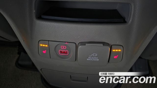 Kia Canival 2017 — photo 26