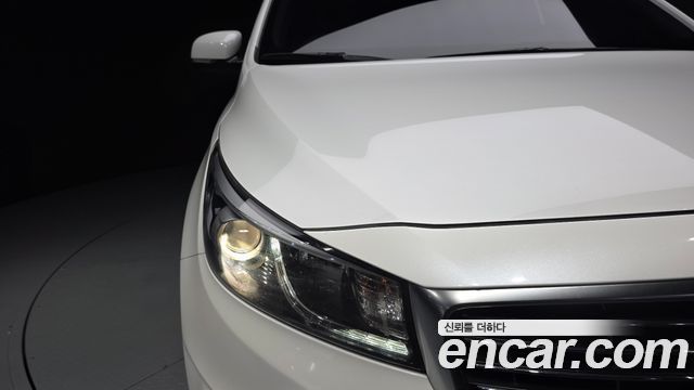Kia Canival 2017 — photo 8