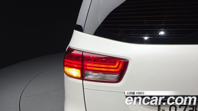 Kia Canival 2017 — photo 9