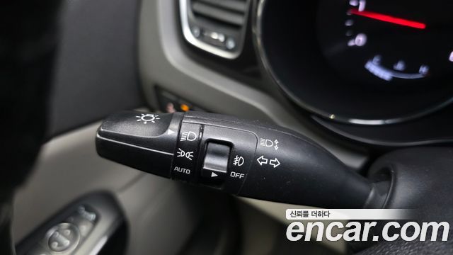 Kia Canival 2017 — photo 28