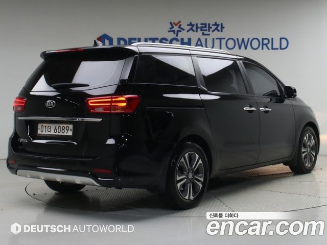 Kia Canival 2019 — photo 2