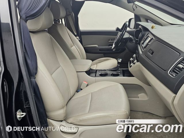 Kia Canival 2019 — photo 10