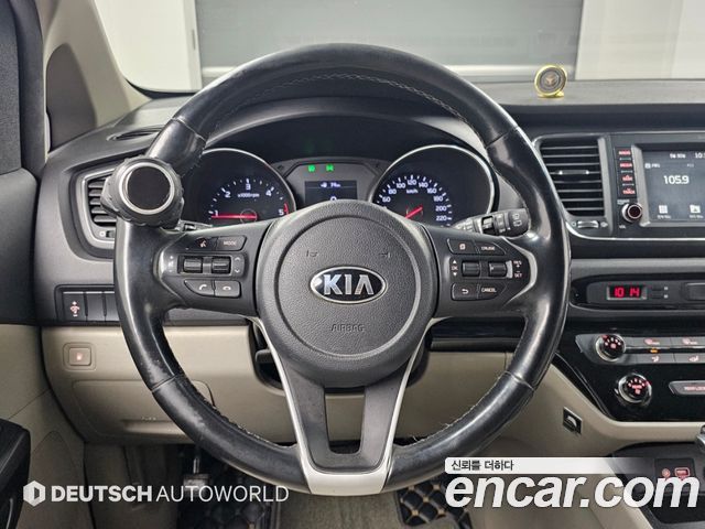 Kia Canival 2019 — photo 13
