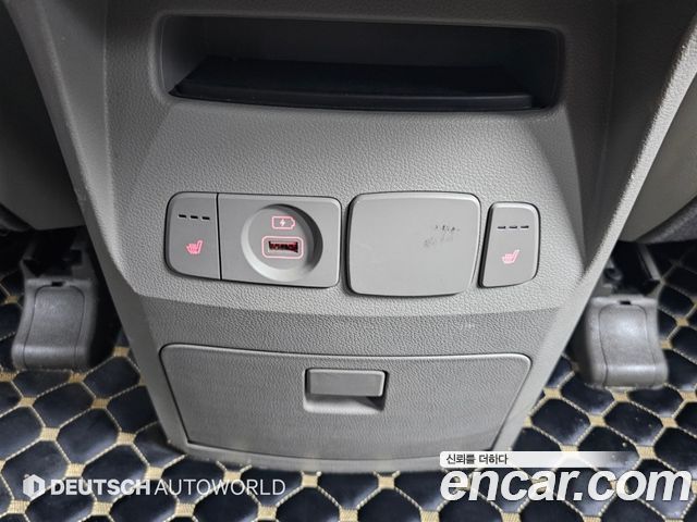 Kia Canival 2019 — photo 16