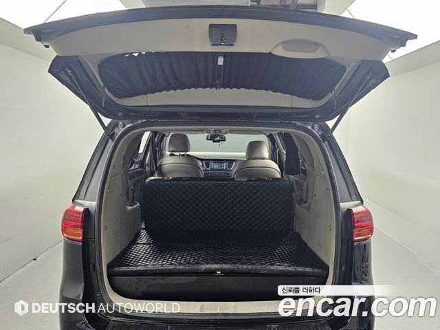 Kia Canival 2019 — photo 19