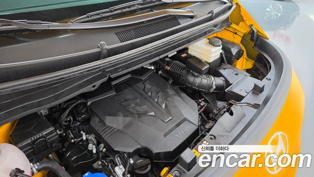 Hyundai Staria 2025 — photo 6