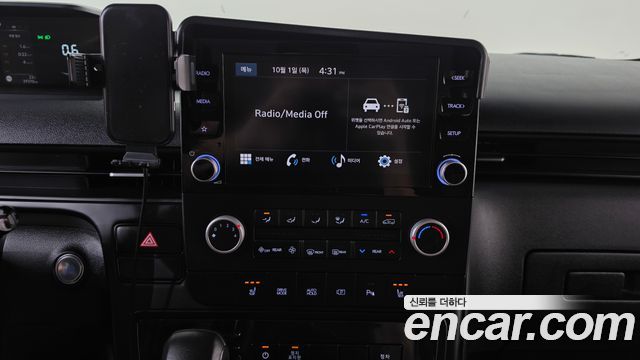 Hyundai Staria 2025 — photo 18