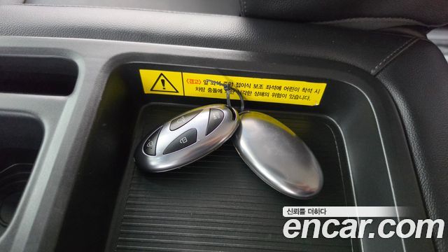 Hyundai Staria 2025 — photo 22