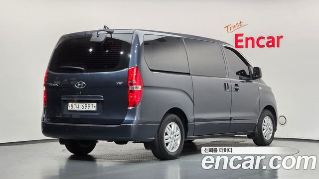 Hyundai Starex 2018 — photo 2