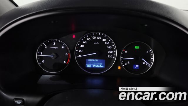 Hyundai Starex 2018 — photo 8